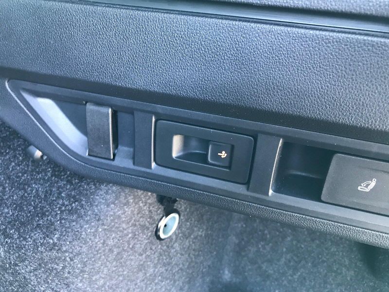 Škoda Octavia (2025) COMBI TOP SELECTION 2,0 TDI 85 - fotka 15 z 26