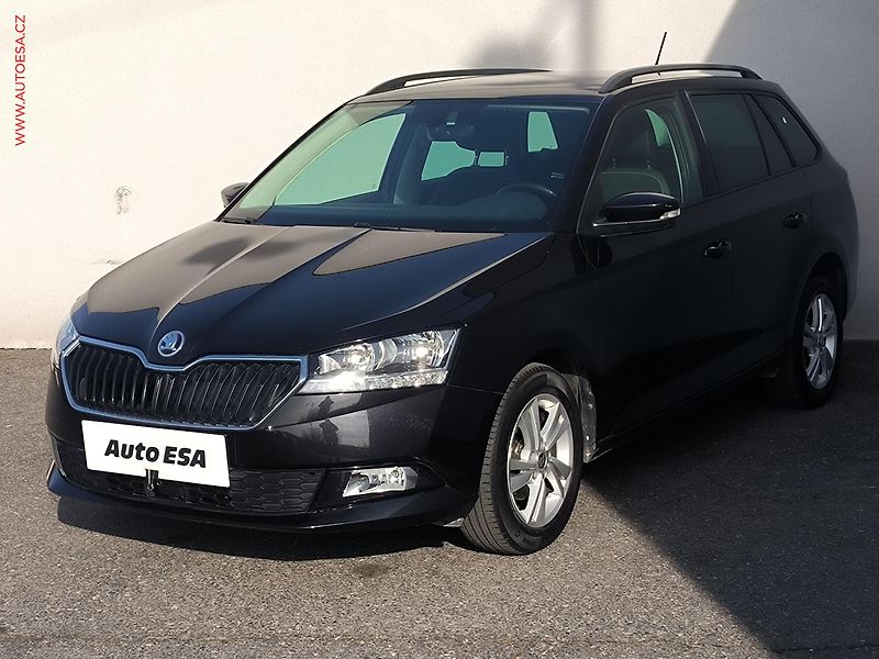 Škoda Fabia (2021) 1.0 TSi, Ambition, park. - fotka 3 z 21
