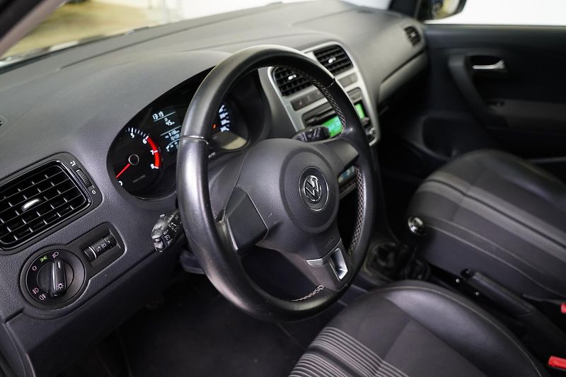 Volkswagen Polo - fotka 14 z 23