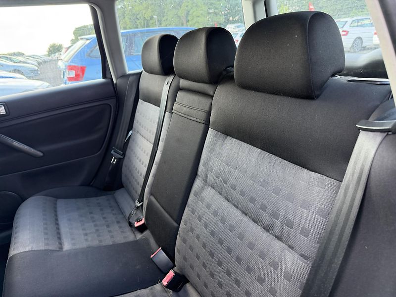 Volkswagen Passat 1.9 TDI REZERVACE - fotka 11 z 21