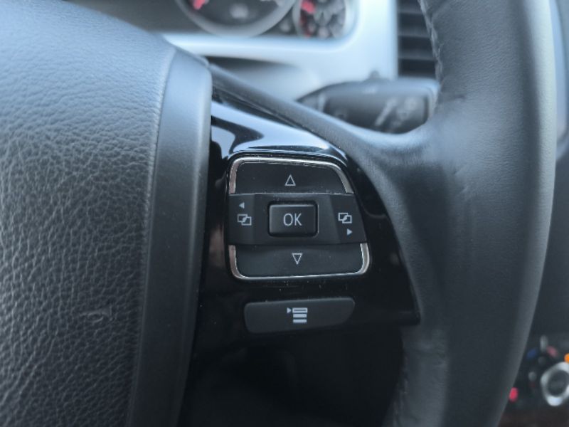 Volkswagen Touareg 3.0 TDi  R-Line - fotka 10 z 23