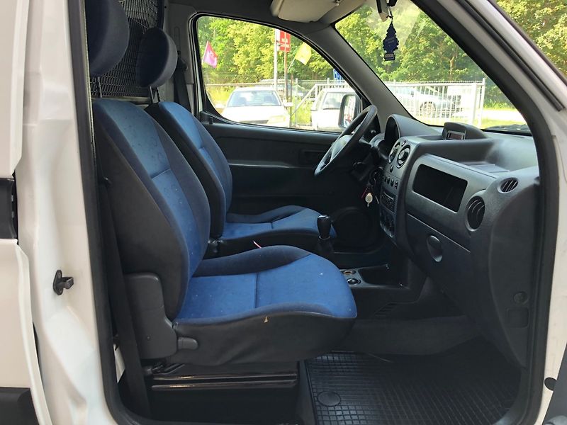 Peugeot Partner (2004) 1.9 D - fotka 11 z 26