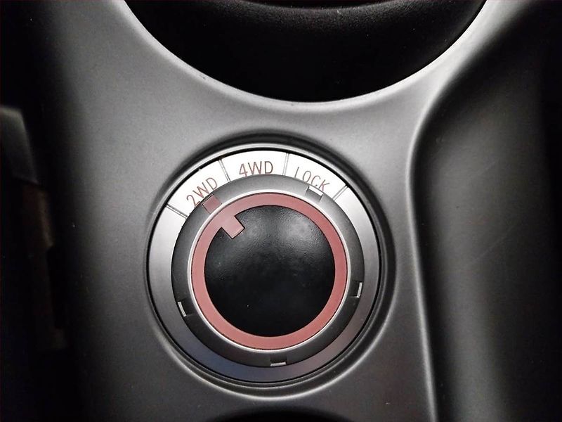 Mitsubishi Outlander (2011) 2.2 DI-D, 4X4, 7 míst - fotka 20 z 21