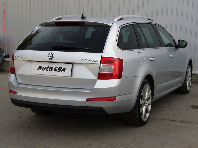 Škoda Octavia (2016) 1.6 TDi, ČR, Style, TZ - fotka 4 z 18