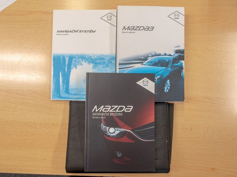Mazda 3 (2015) ČR 2.2D 110KW – PLNÁ SERVISKA! - fotka 52 z 54