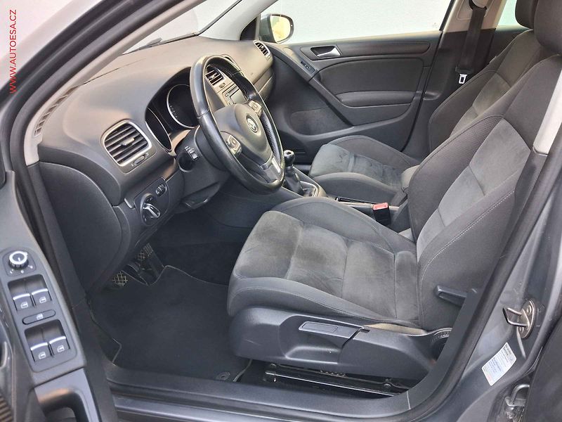 Volkswagen Golf (2009) 1.4TSi, navi, výhřev sed - fotka 9 z 19