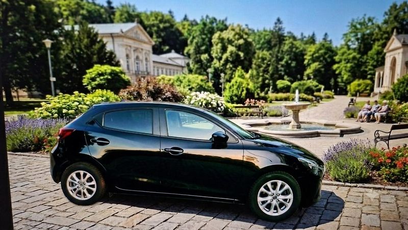 Mazda 2 1.5 sport  66kw  facelit - fotka 29 z 39