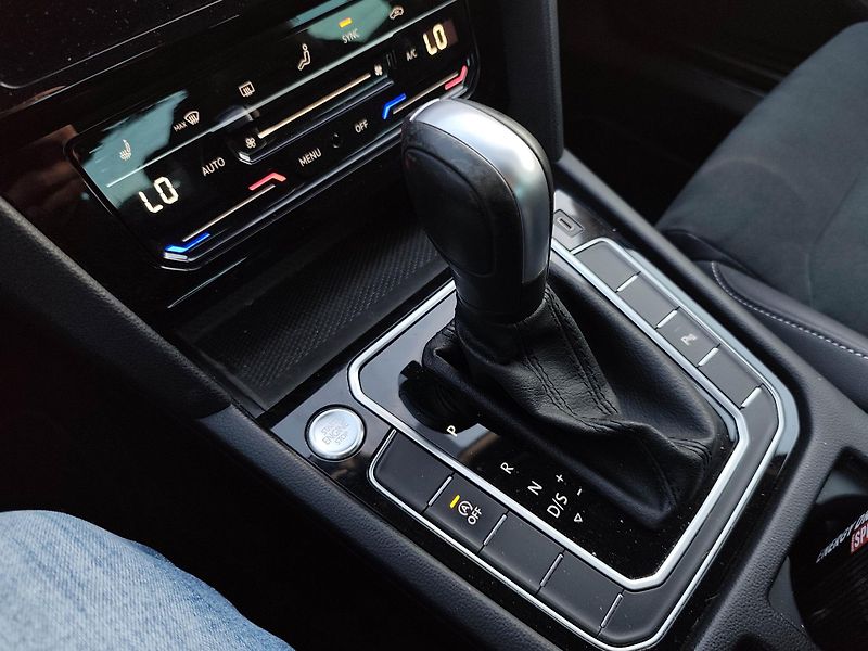 Volkswagen Passat (2021) 1.5tsi 110kw DSG, ČR, 1.maj. - fotka 20 z 24