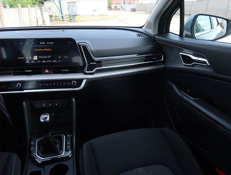 Kia Sportage (2022) Exclusive 1.6 T-GDI - fotka 8 z 19