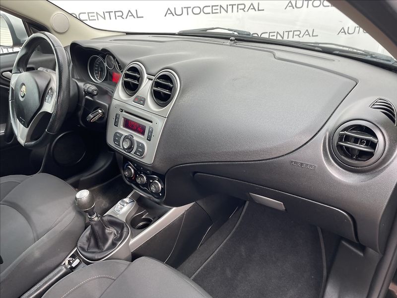 Alfa Romeo MiTo 1,4 i,77kW,Po servisu - fotka 17 z 21