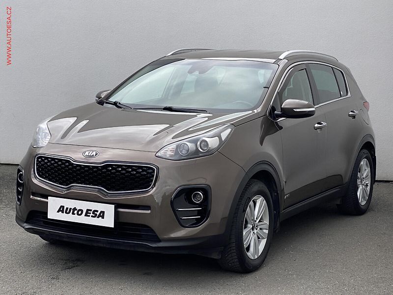Kia Sportage (2018) 2.0 CRDi 4x4, ČR, Navi - fotka 3 z 20