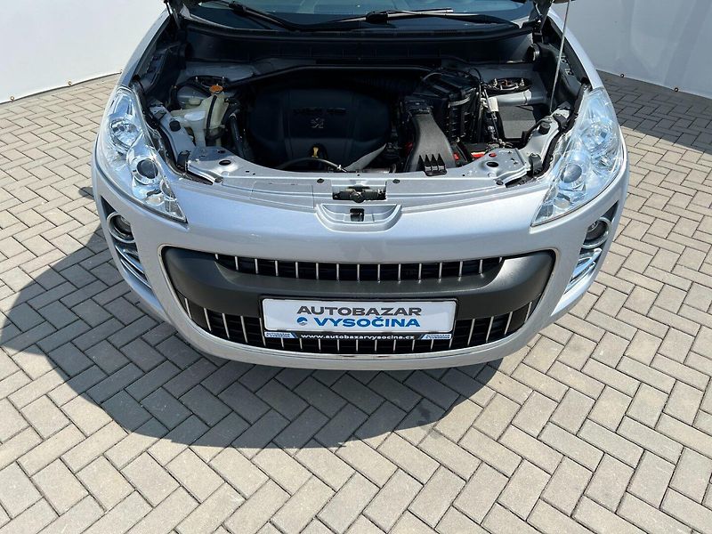 Peugeot 4007 (2009) 2.2HDi 115kW 4x4 - fotka 10 z 36