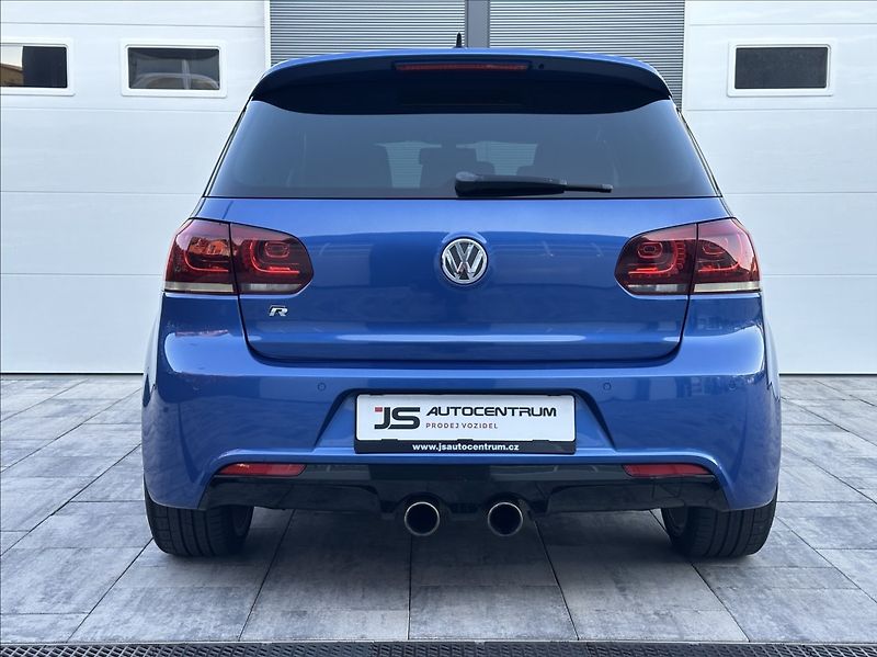 Volkswagen Golf 2,0 TSI 271PS  R M/T 4x4 - fotka 9 z 48