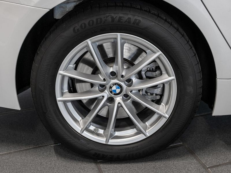 BMW Řada 5 540d xDrive HuD Pano Paměť 4zo - fotka 4 z 12