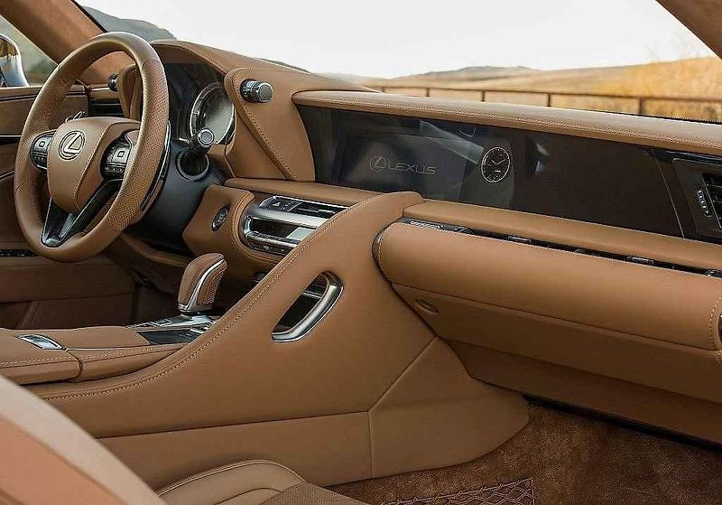 Lexus LC 500.