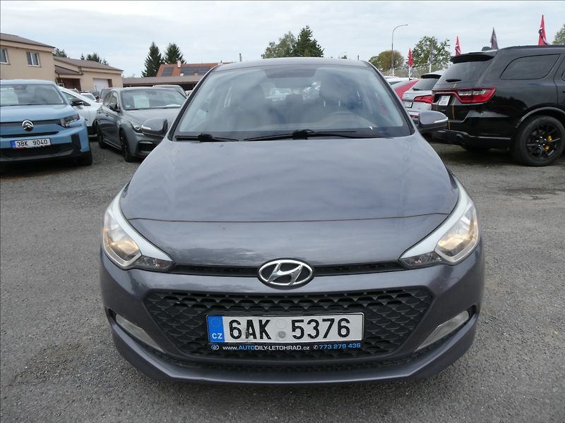 Hyundai i20 1,2 i 55kW koupeno v ČR,klima - fotka 2 z 35