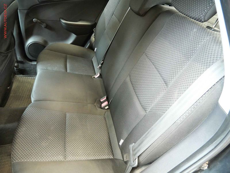 Hyundai i30 (2009) 1.4i, ČR, STK2/28 - fotka 10 z 20