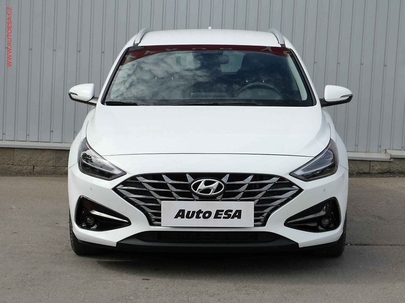Hyundai i30 (2022) 1.5 T-GDi, ČR, Smart, AT, LED - fotka 2 z 20