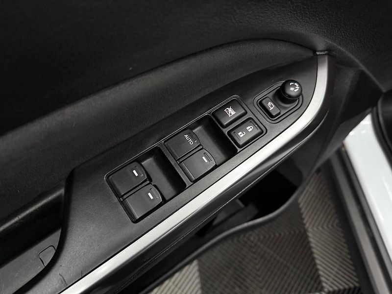 Suzuki Vitara (2023) 1.4 BoosterJet Mildhybrid Prem - fotka 7 z 29