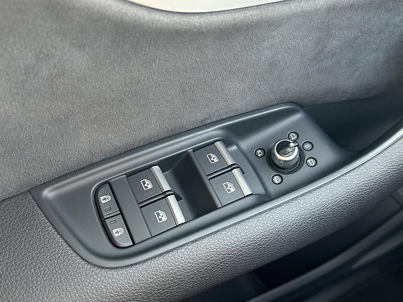 Audi Q7 50 Sline Quattro 8TT 3,0TDI - fotka 23 z 27