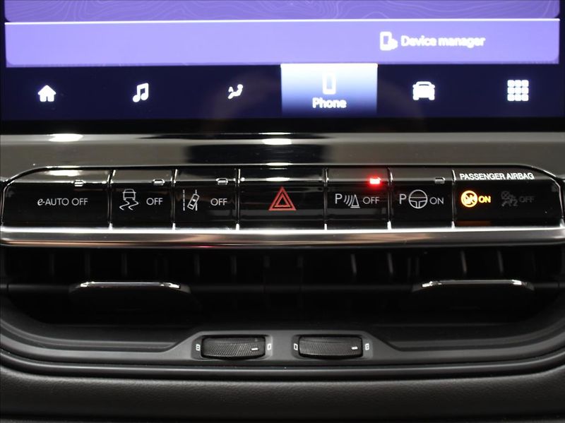 Jeep Compass 1,5 Turbo Hybrid Summit 30tkm. - fotka 19 z 23