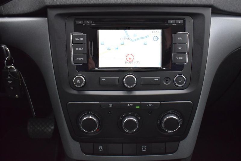 Škoda Yeti 1,2 TSi, 1.maj., DSG,serviska, - fotka 18 z 30
