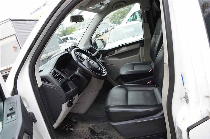 Volkswagen Ostatní (2018) COMBI 2,0 TDI - fotka 15 z 21