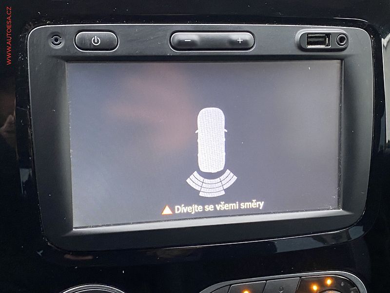 Renault Captur (2018) 0.9 TCe, ČR, LED, AC, tempo - fotka 18 z 19