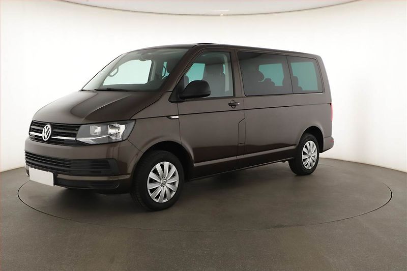 Volkswagen Multivan (2018) 2.0 TDI - fotka 2 z 18