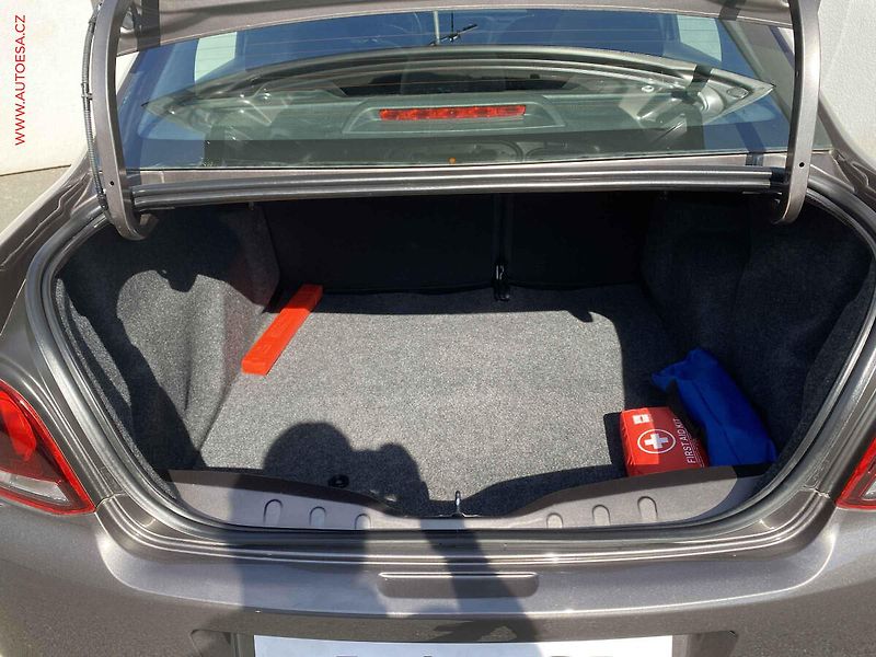 Peugeot 301 (2017) 1.6i, 1.maj,ČR, AC, tempo - fotka 7 z 16