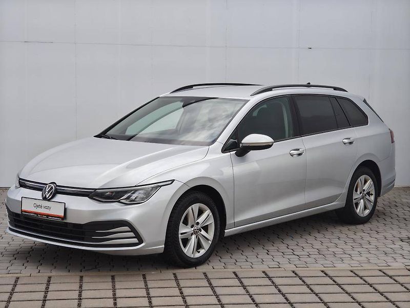 Volkswagen Golf Life 7DSG 1,5 eTSI - fotka 1 z 22