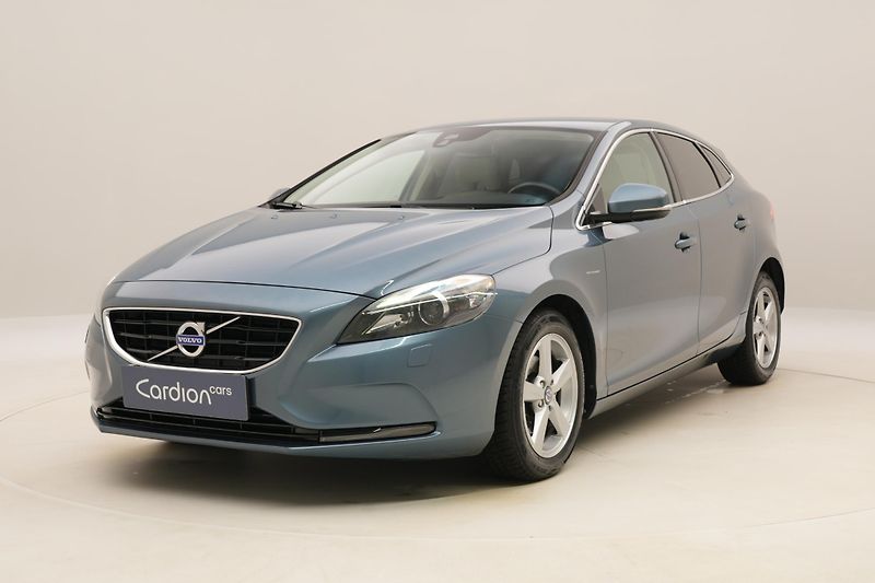 Volvo V40 D2 MOMENTUM CZ 1.maj. - fotka 1 z 44