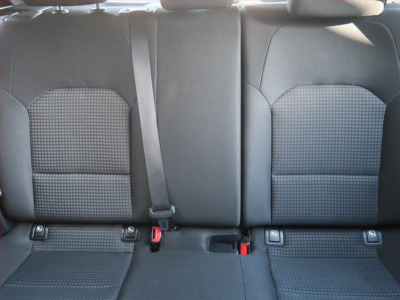 Kia Ceed (2021) Fresh 1.0 T-GDI, ČR,1.maj - fotka 10 z 17