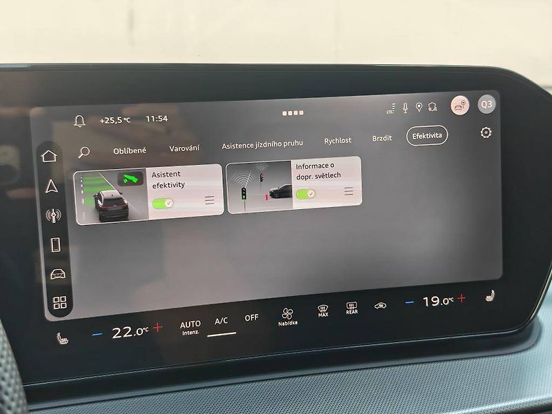Audi Q3 7STT  1,5 TFSI - fotka 22 z 29
