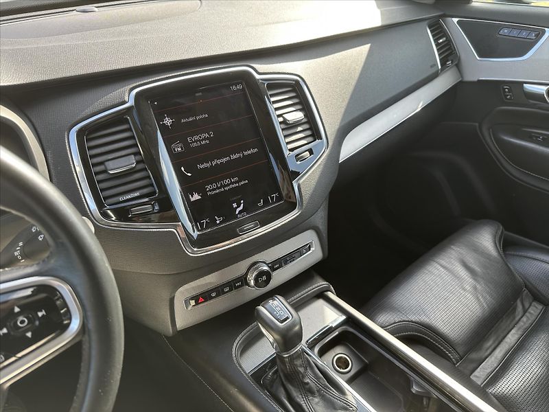 Volvo XC90 2,0 D 165kW Inscription CZ - fotka 25 z 38