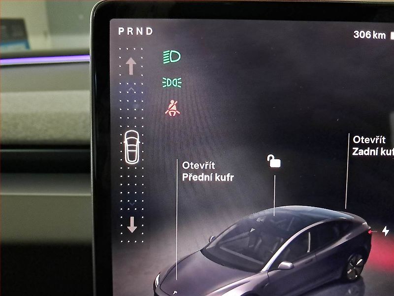 Tesla Model 3 (2025) Standard Range 60kWh, SoH 98% - fotka 13 z 34
