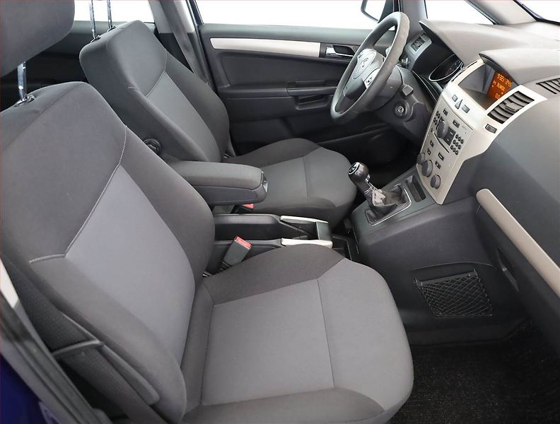 Opel Zafira (2008) 1.8, 7 míst, po STK, Tažné - fotka 7 z 18