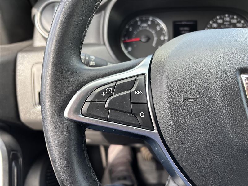 Dacia Duster 1,6 SCe 84 kW Comfort 4x4 S&S - fotka 26 z 43