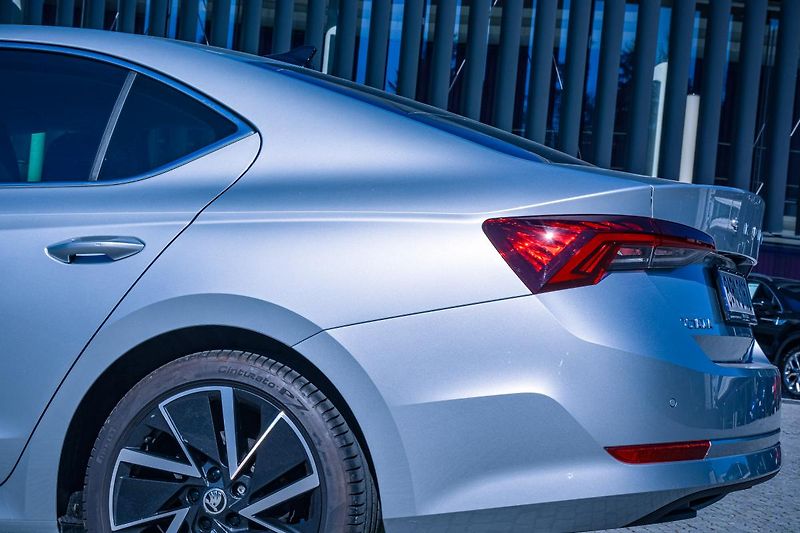 Škoda Octavia Style Plus Navigace 18 kola ČR - fotka 13 z 76