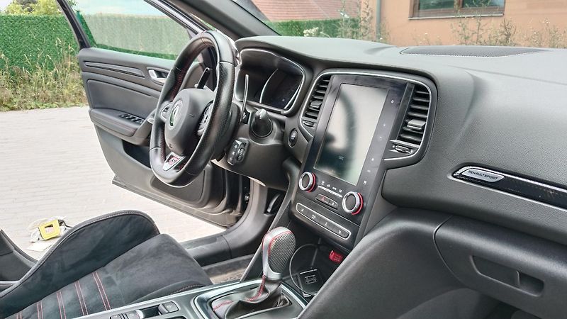 Renault Mégane (2019) Rs - fotka 14 z 19