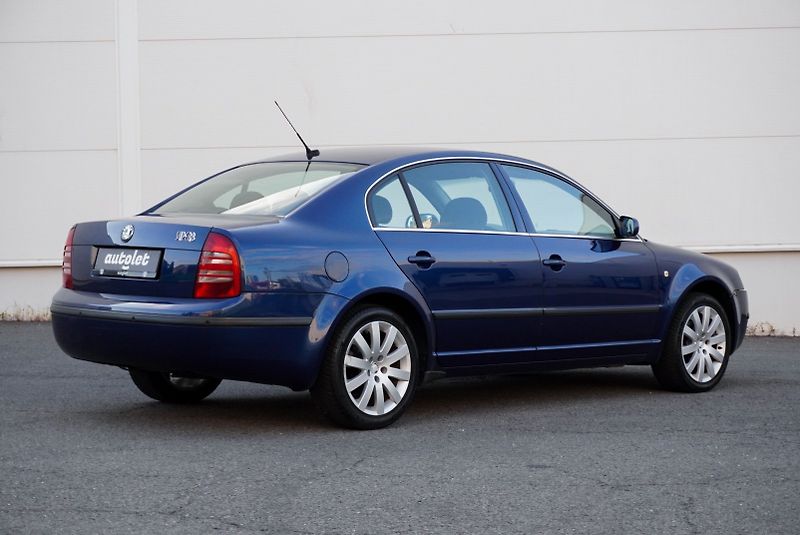 Škoda Superb 1.9 TDi COMFORT - fotka 9 z 31