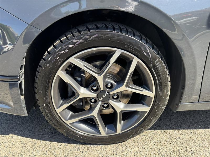 Kia Ceed 1,5 TGDi AT TOP PLNÝservisKIA - fotka 38 z 44