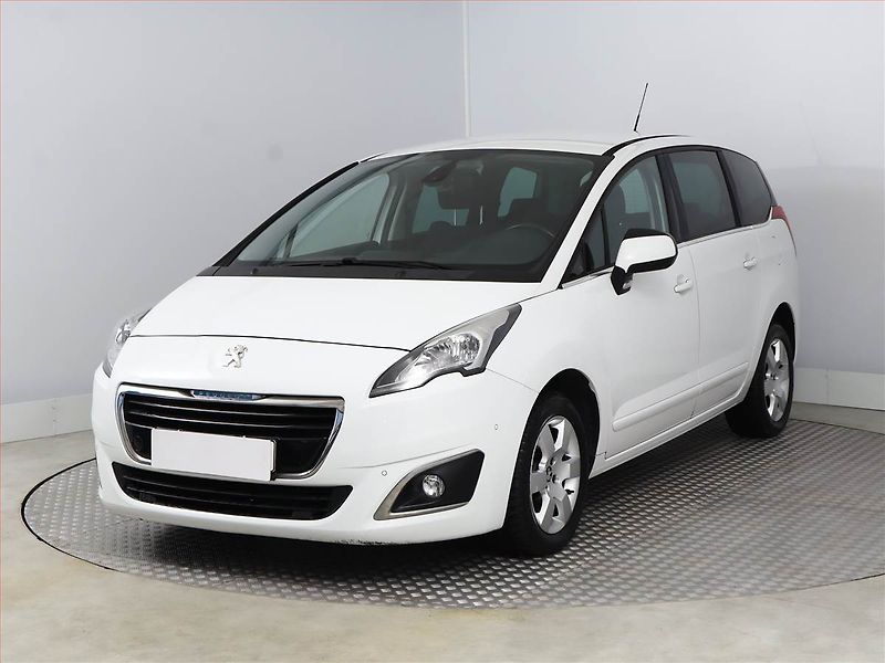 Peugeot 5008 (2016) 1.6 BlueHDi, Automat, Navi - fotka 2 z 18