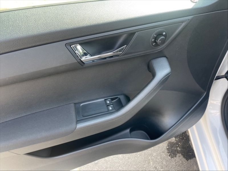 Škoda Fabia 1,0 TSI 70 Ambition - fotka 11 z 11