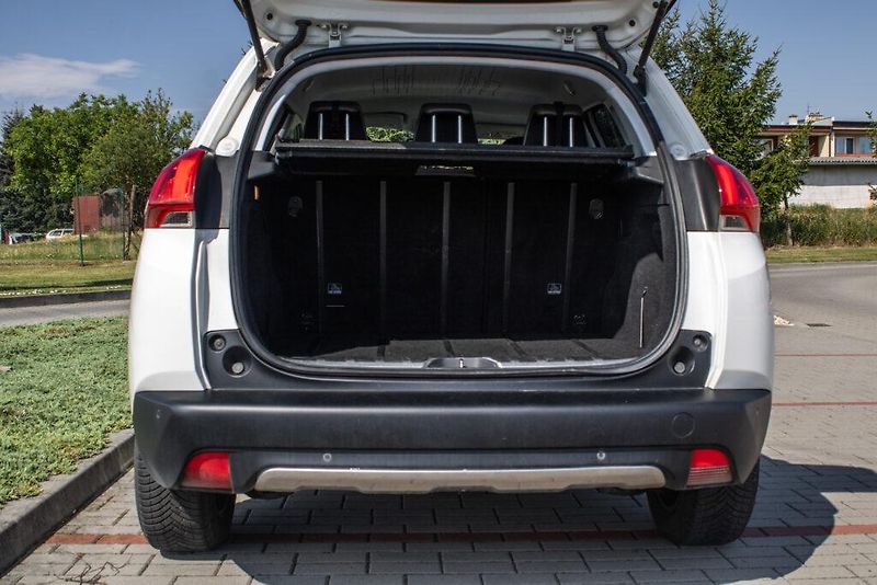 Peugeot 2008 (2014) 1.2 PureTech (60kW) - fotka 16 z 18