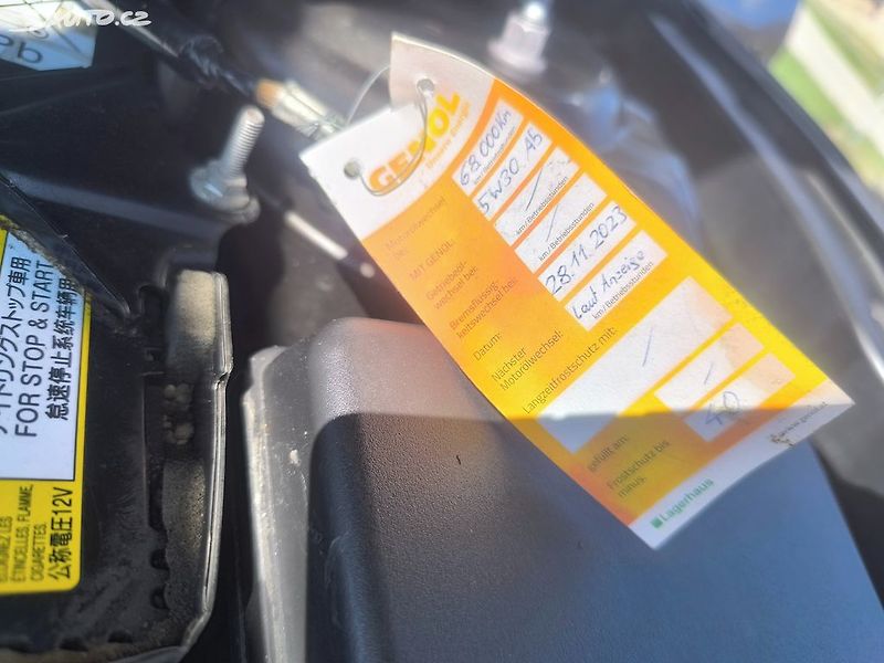 Mazda 3 2,0i,KRÁSNÁ,70KM,SERVISKA,1MAJ - fotka 22 z 25