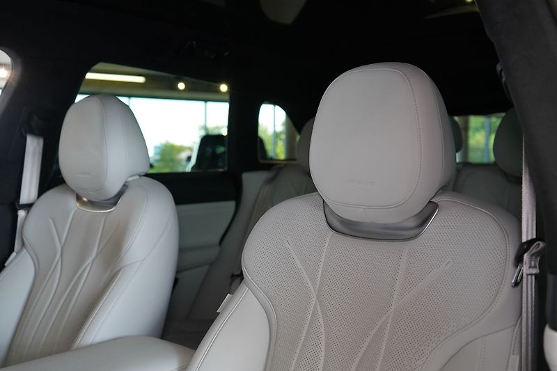 Xpeng G9 (2026) DEMO / SUPER CENA / AWD Perfor - fotka 18 z 56