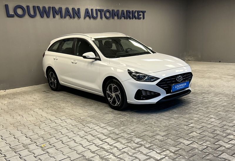 Hyundai i30 FAMILY COMFORT - fotka 12 z 15