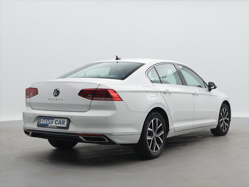 Volkswagen Passat 2.0 TDI 147kW DSG CZ Elegance - fotka 7 z 29