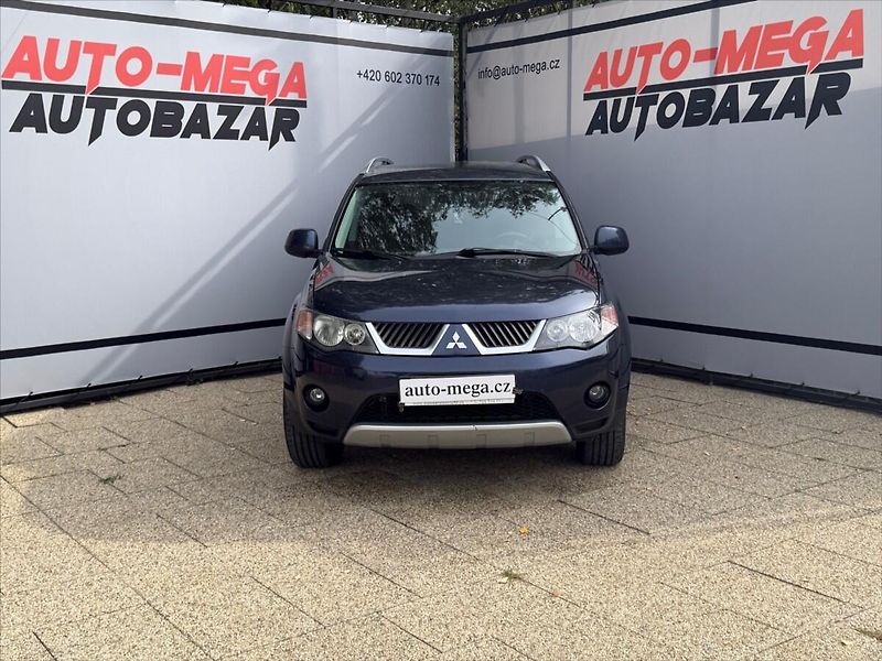 Mitsubishi Outlander 2,4 MIVEC 125kW-LPG-4x4-SERVIS - fotka 2 z 33